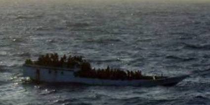 کشتی حامل پناهجویان افغانستانی در آبهای اندونزیا غرق شد