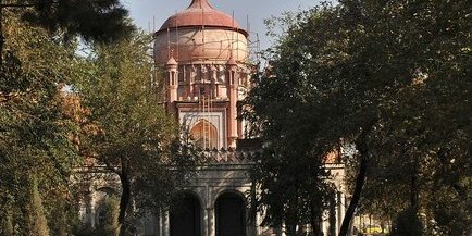 نمايی از گور جنایتکارعبدالرحمان در پارک زرنگار شهر کابل