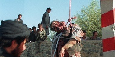 لیبی افغانستان دوم؟ مقایسه تصویری میان کشته شدن سرهنگ معمر قذافی و داکتر نجیب الله احمدزی
