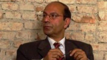 حکم نادر سید مخدوم رهین وزیر فرهنگ و اطلاعات افغانستان