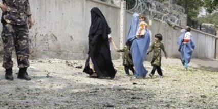 حمله انتحاری برادران کرزی به کابل جان چند کودک دستفروش را گرفت
