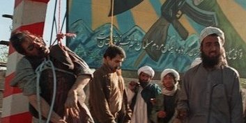 سپتامبر 1996: دو عکس از محمد نجیب‌ الله احمدزی رییس جمهوری که توسط طالبان کشته و حلق آویز شد