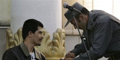 بیست سال زندان برای پرویز کامبخش!