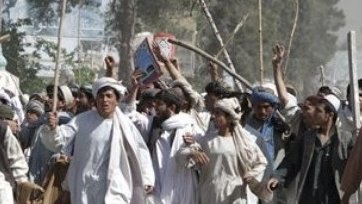 افغانستان: غرق در گنداب واپس گرایی از فرق سر تا نوک پا