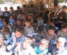 کمک های اندک بعد از سروی به ولسوالی گیزاب